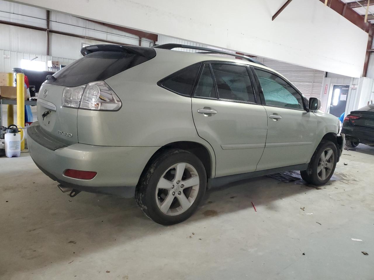 2005 Lexus RX - Image 3