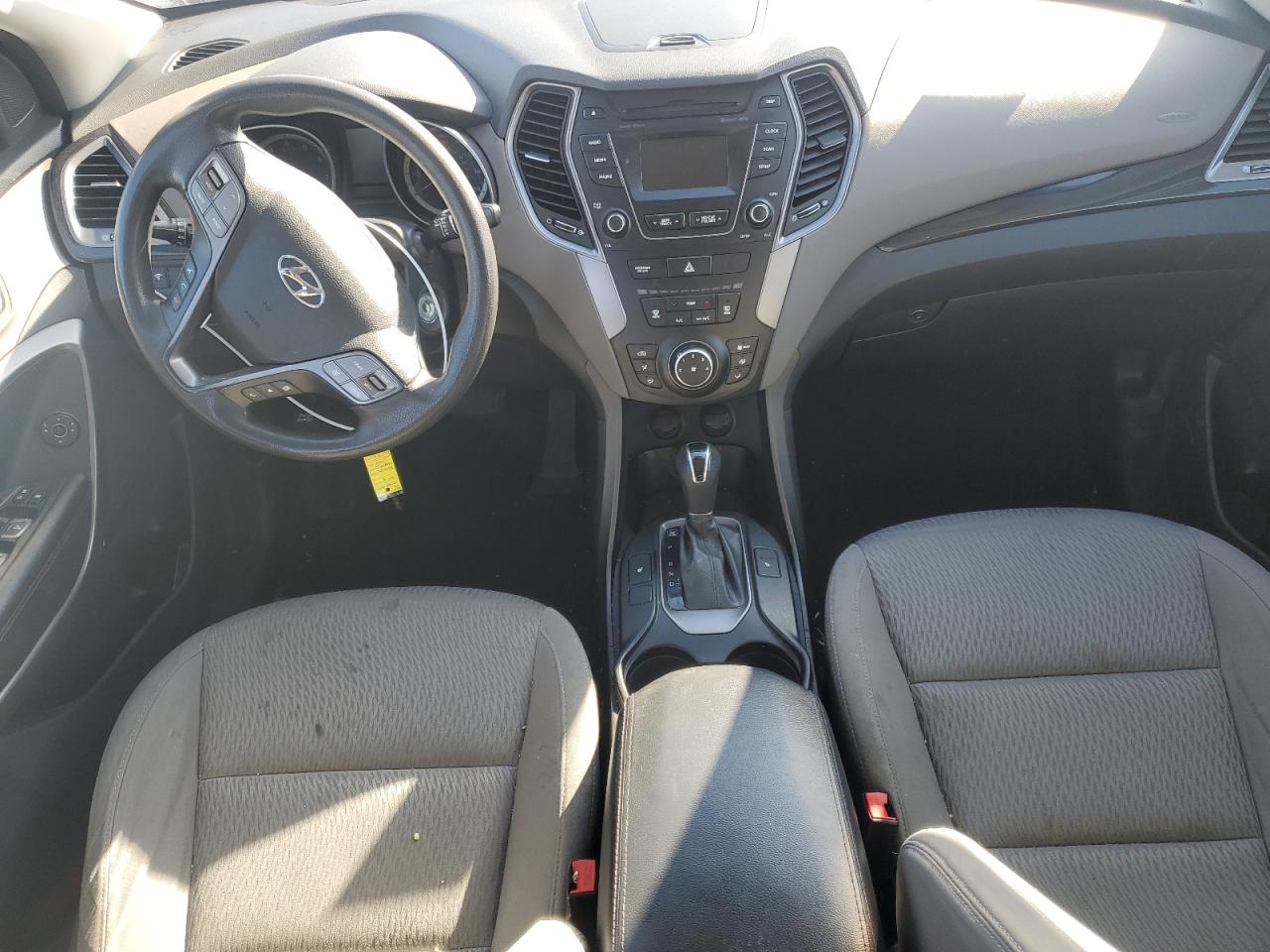 2015 Hyundai Santa Fe - Image 8