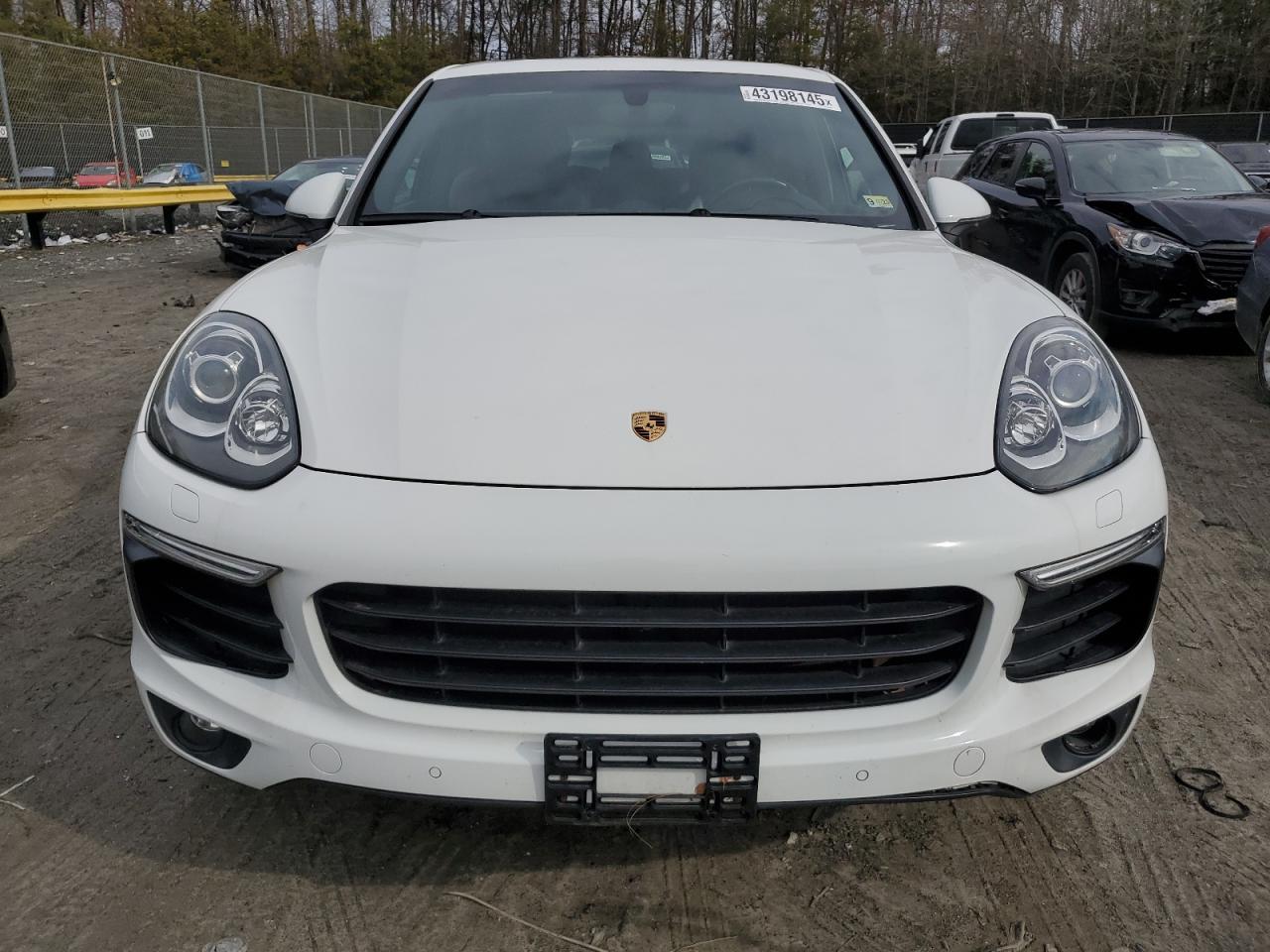 2017 Porsche Cayenne - Image 5