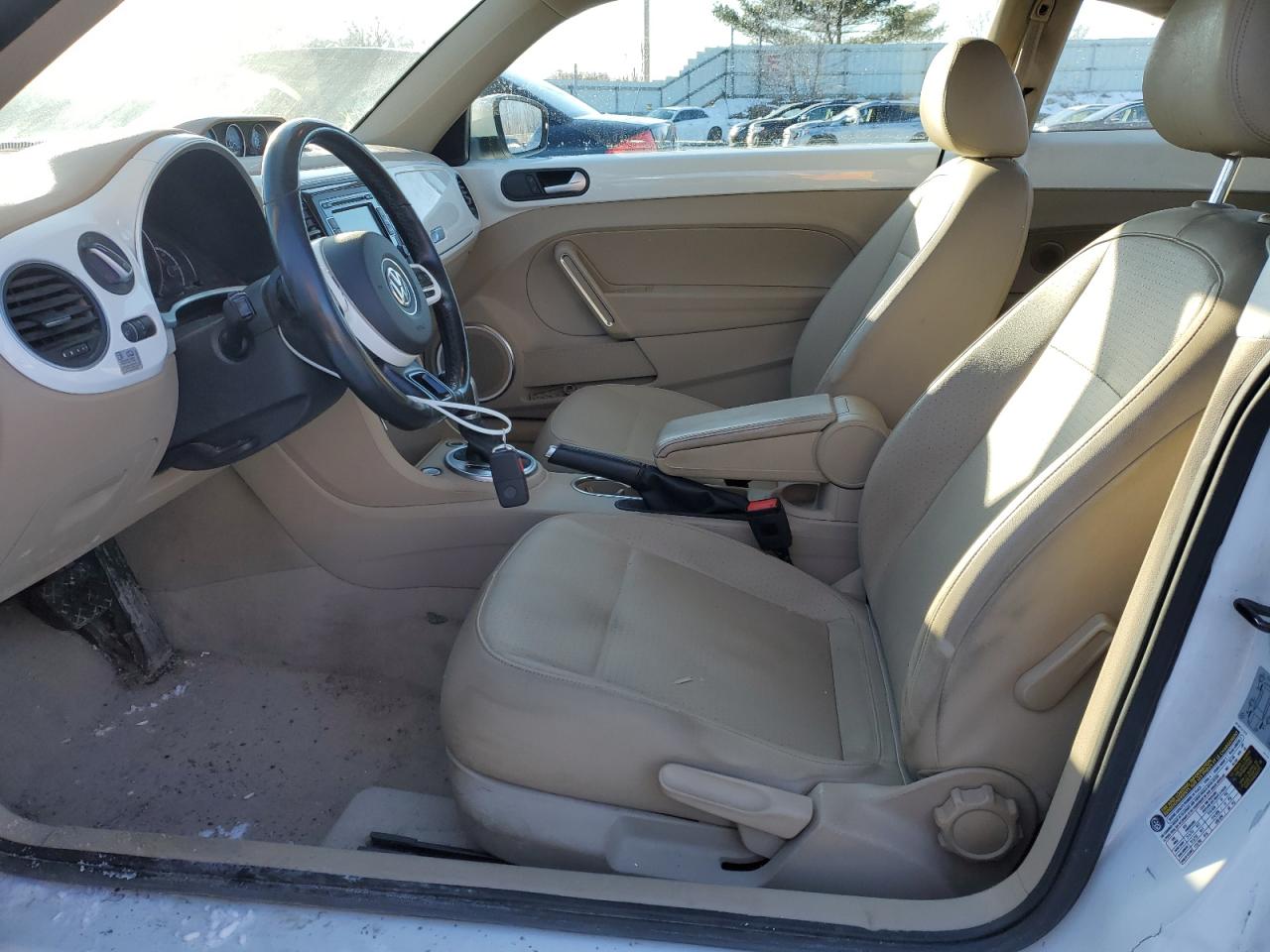 2015 Volkswagen Beetle - Image 7