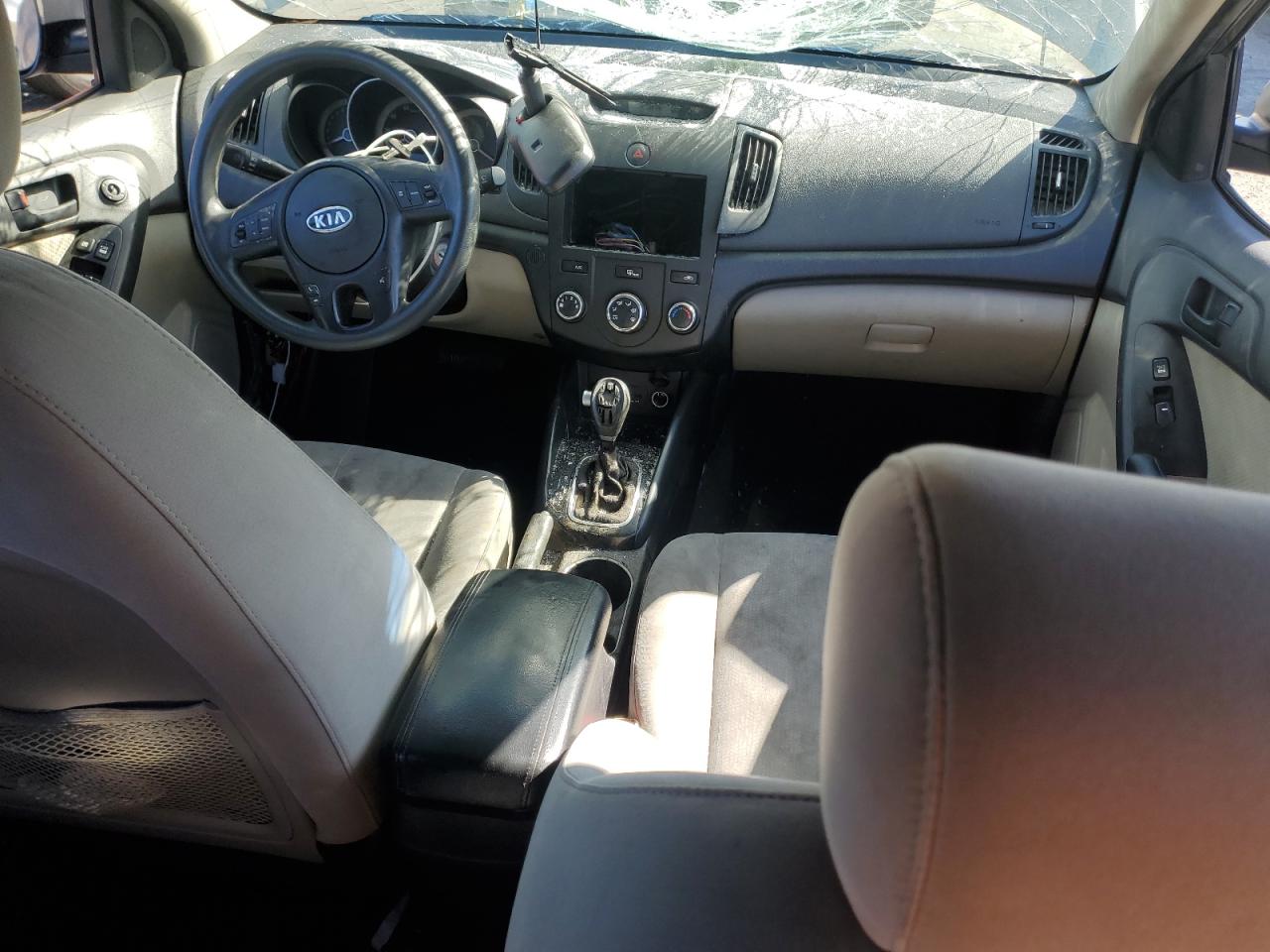 2012 Kia Forte - Image 8