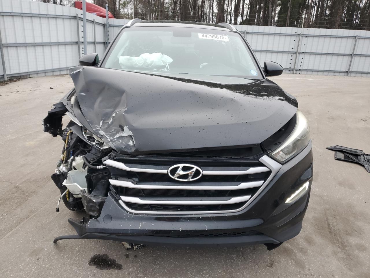 2017 Hyundai Tucson - Image 5