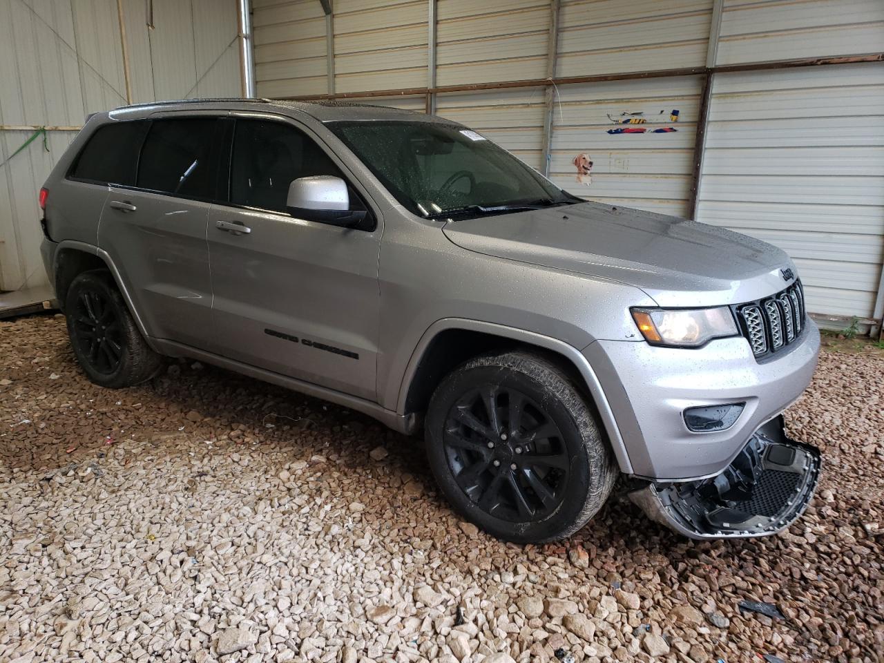 2017 Jeep Grand Cherokee - Image 4