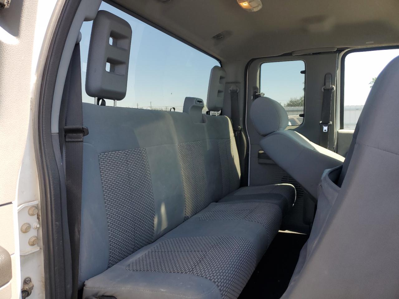 2015 Ford F250 - Image 10