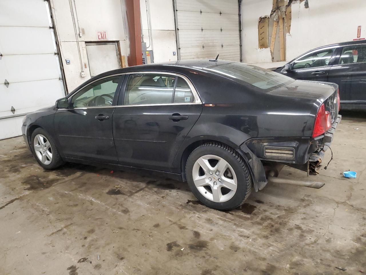 2010 Chevrolet Malibu - Image 2
