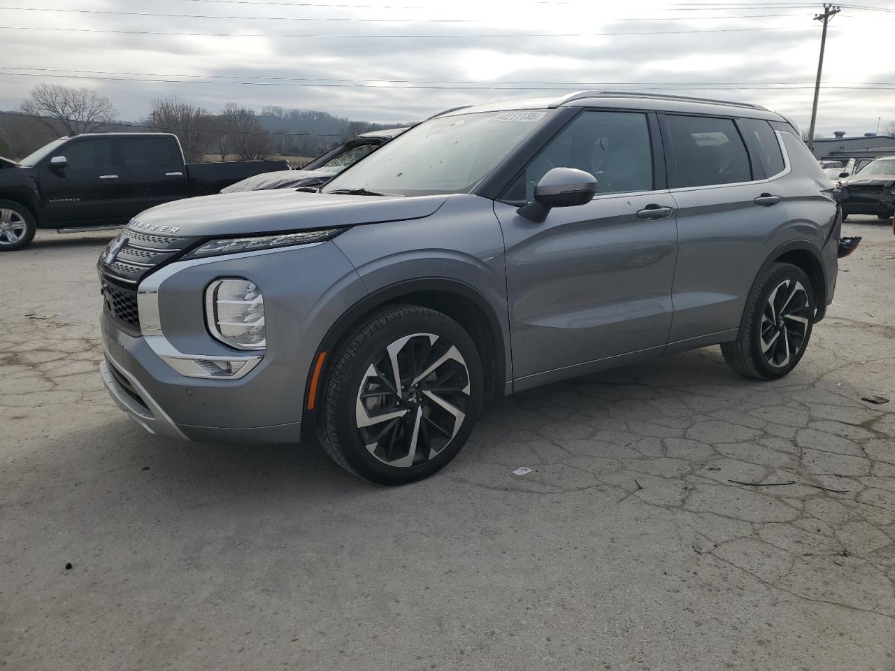 2024 Mitsubishi Outlander - Image 1
