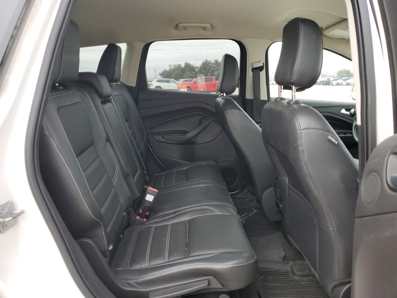 2019 Ford Escape - Image 11