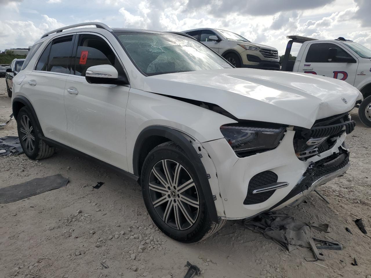 2024 Mercedes-Benz GLE - Image 4