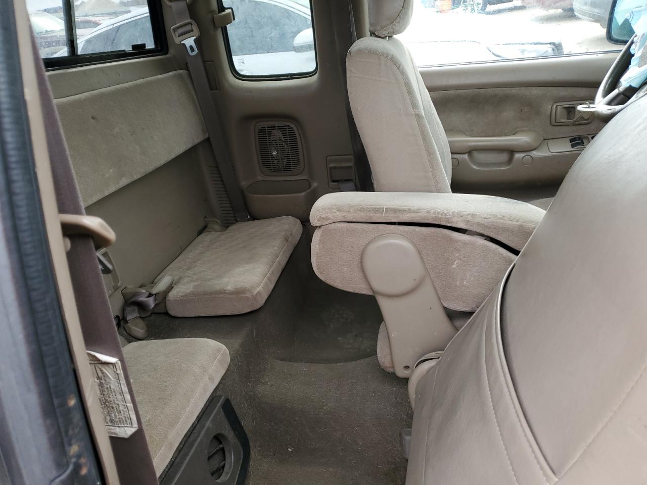 2002 Toyota Tacoma - Image 10
