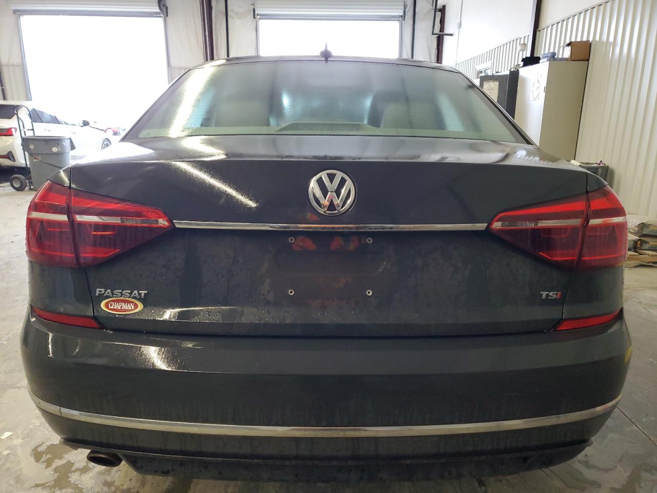 2017 Volkswagen Passat - Image 6