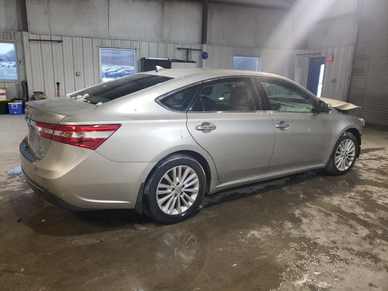 2013 Toyota Avalon - Image 3