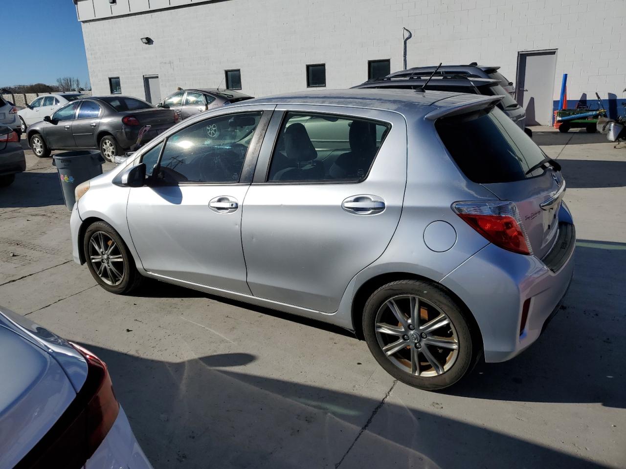 2014 Toyota Yaris - Image 2