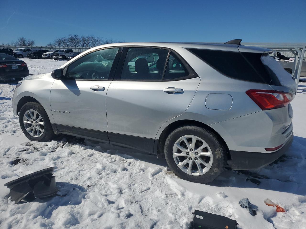 2019 Chevrolet Equinox - Image 2