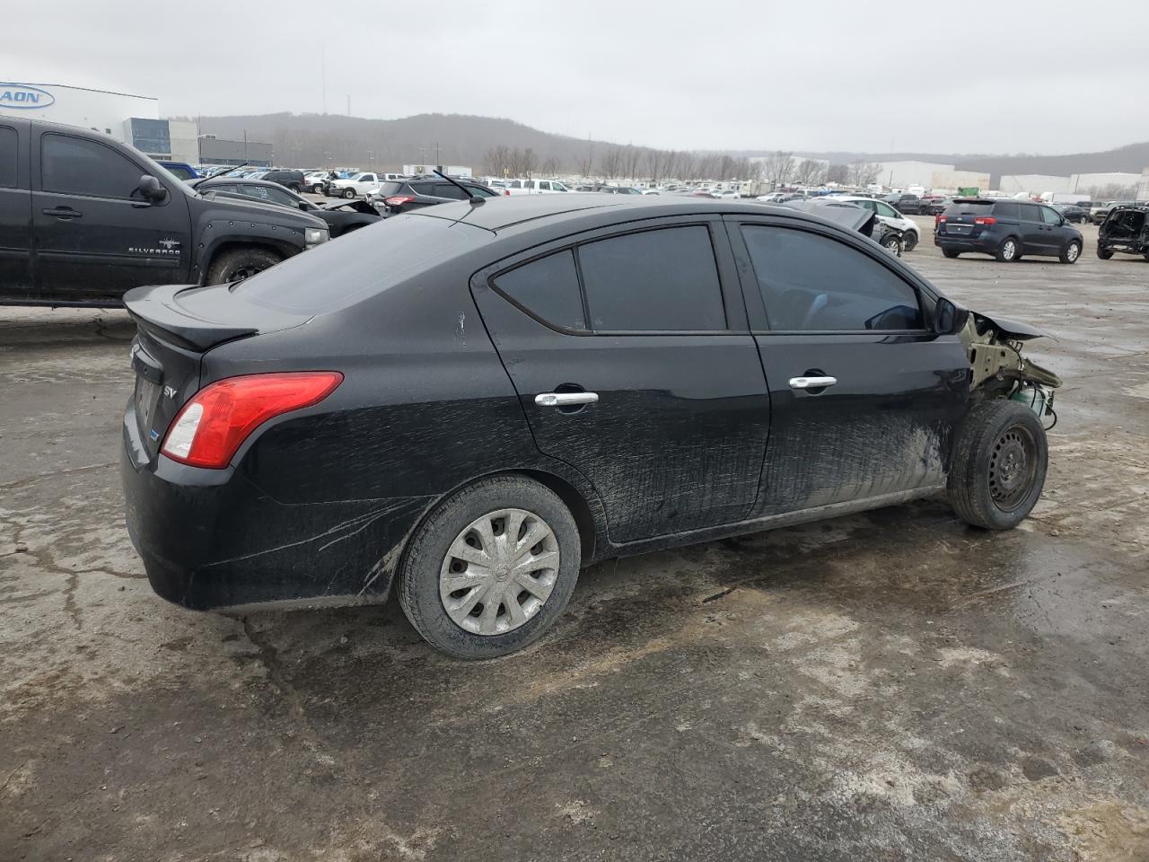 2015 Nissan Versa - Image 3