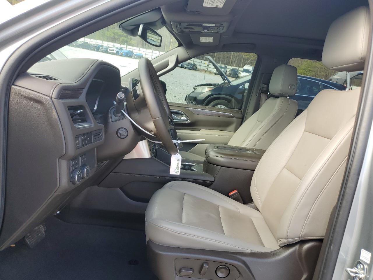 2023 Chevrolet Suburban - Image 7
