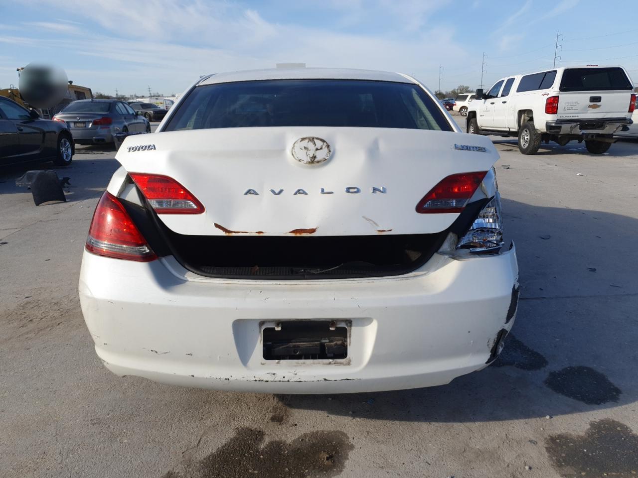 2008 Toyota Avalon - Image 6