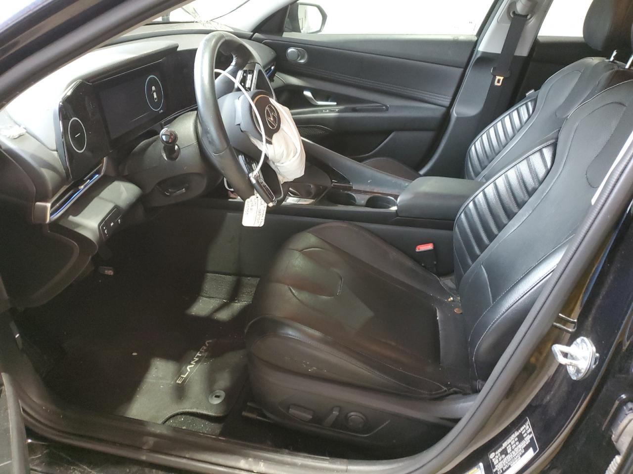 2021 Hyundai Elantra - Image 7