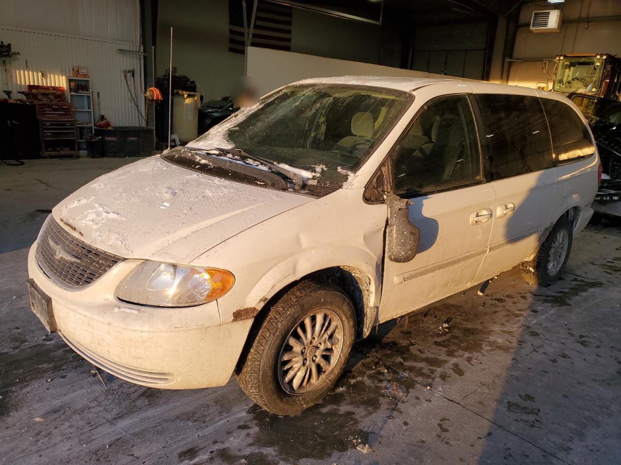 2004 Chrysler Town & Country - Image 1