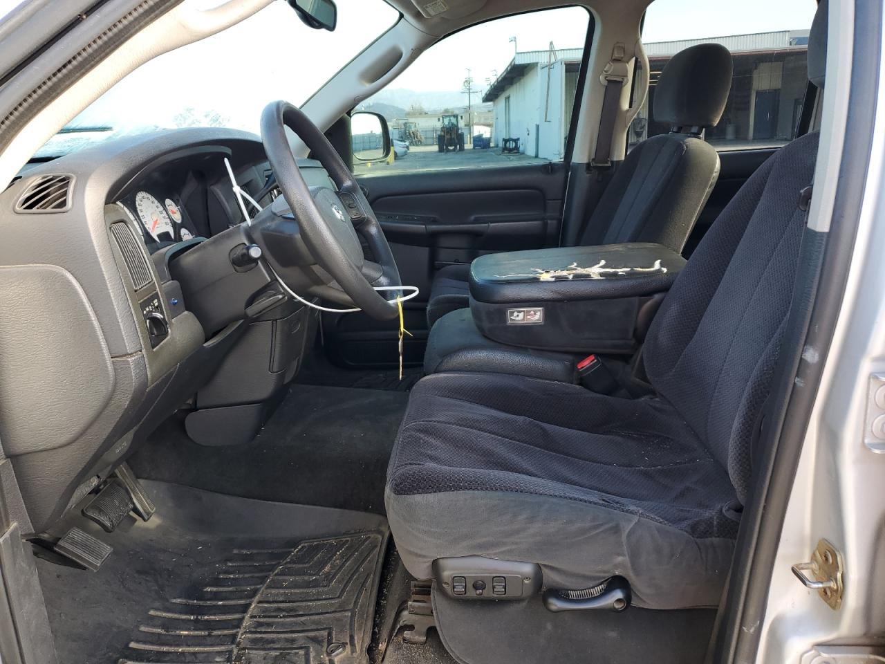 2004 Dodge RAM - Image 7