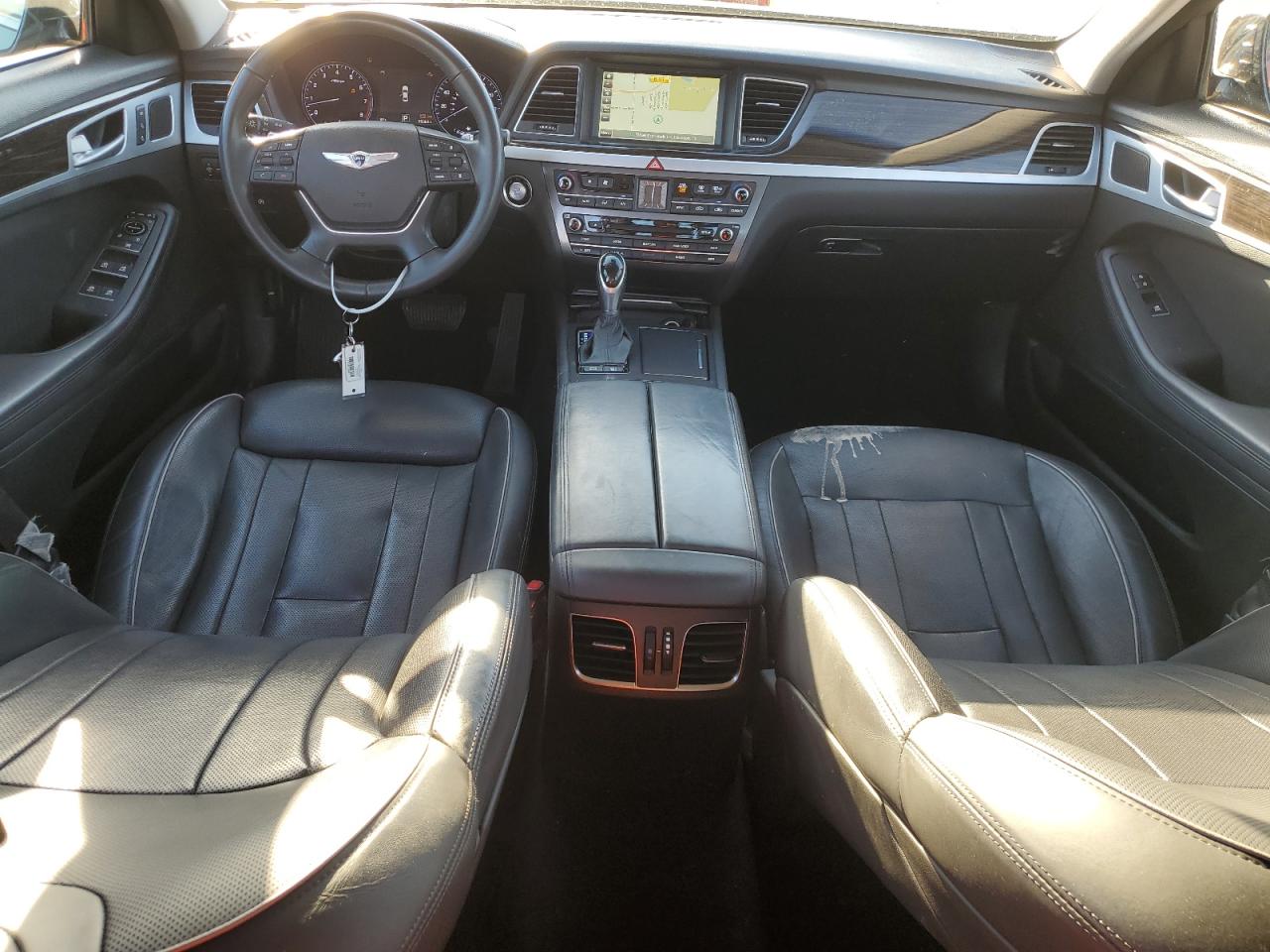 2015 Hyundai Genesis - Image 8