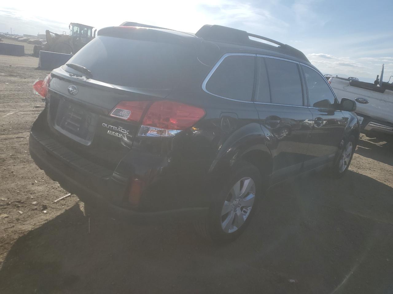 2010 Subaru Outback - Image 3
