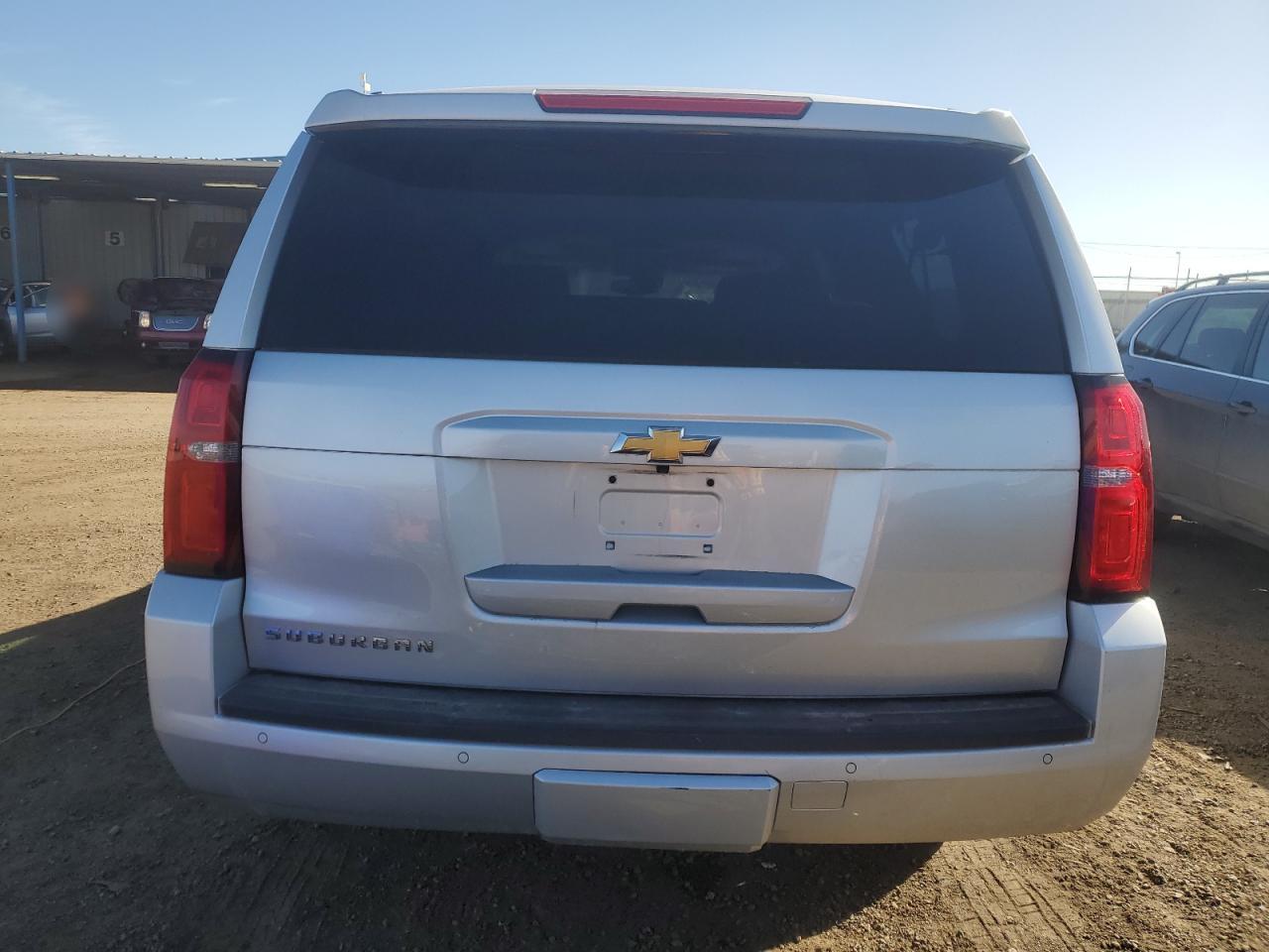 2016 Chevrolet Suburban - Image 6