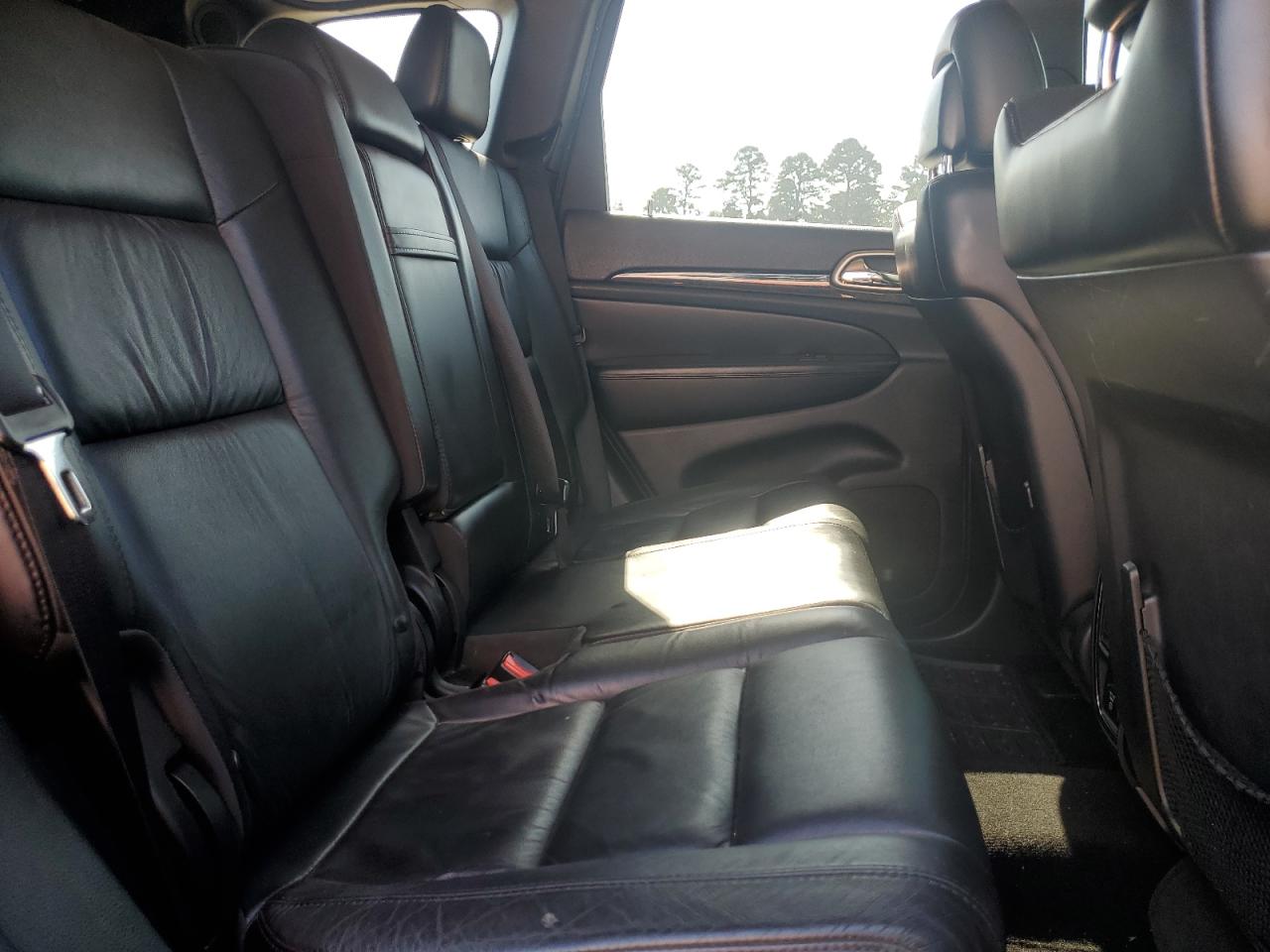 2013 Jeep Grand Cherokee - Image 11