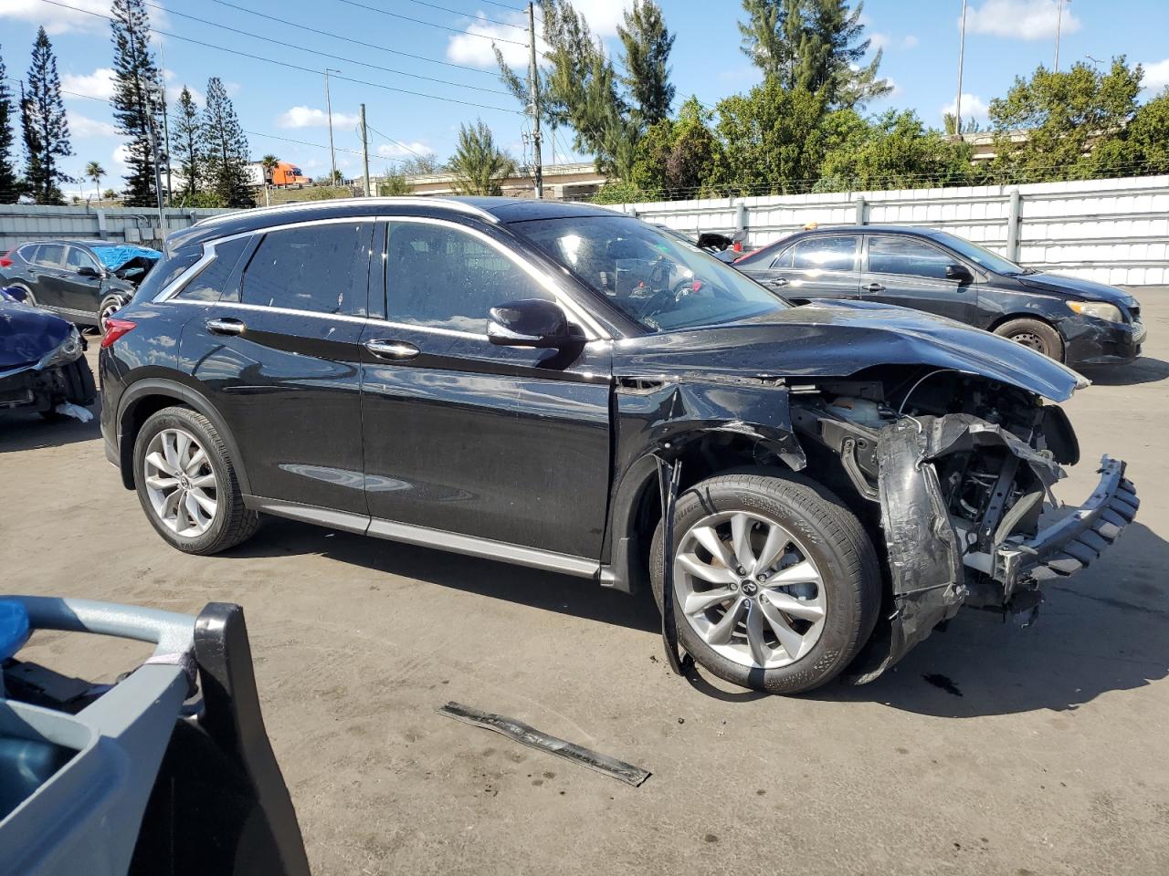 2019 Infiniti QX50 - Image 4