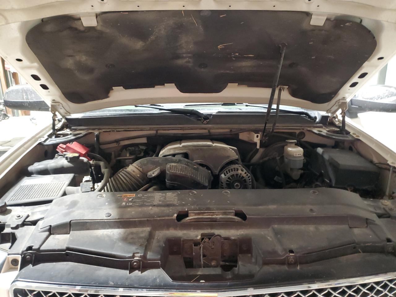 2013 Chevrolet Avalanche - Image 13