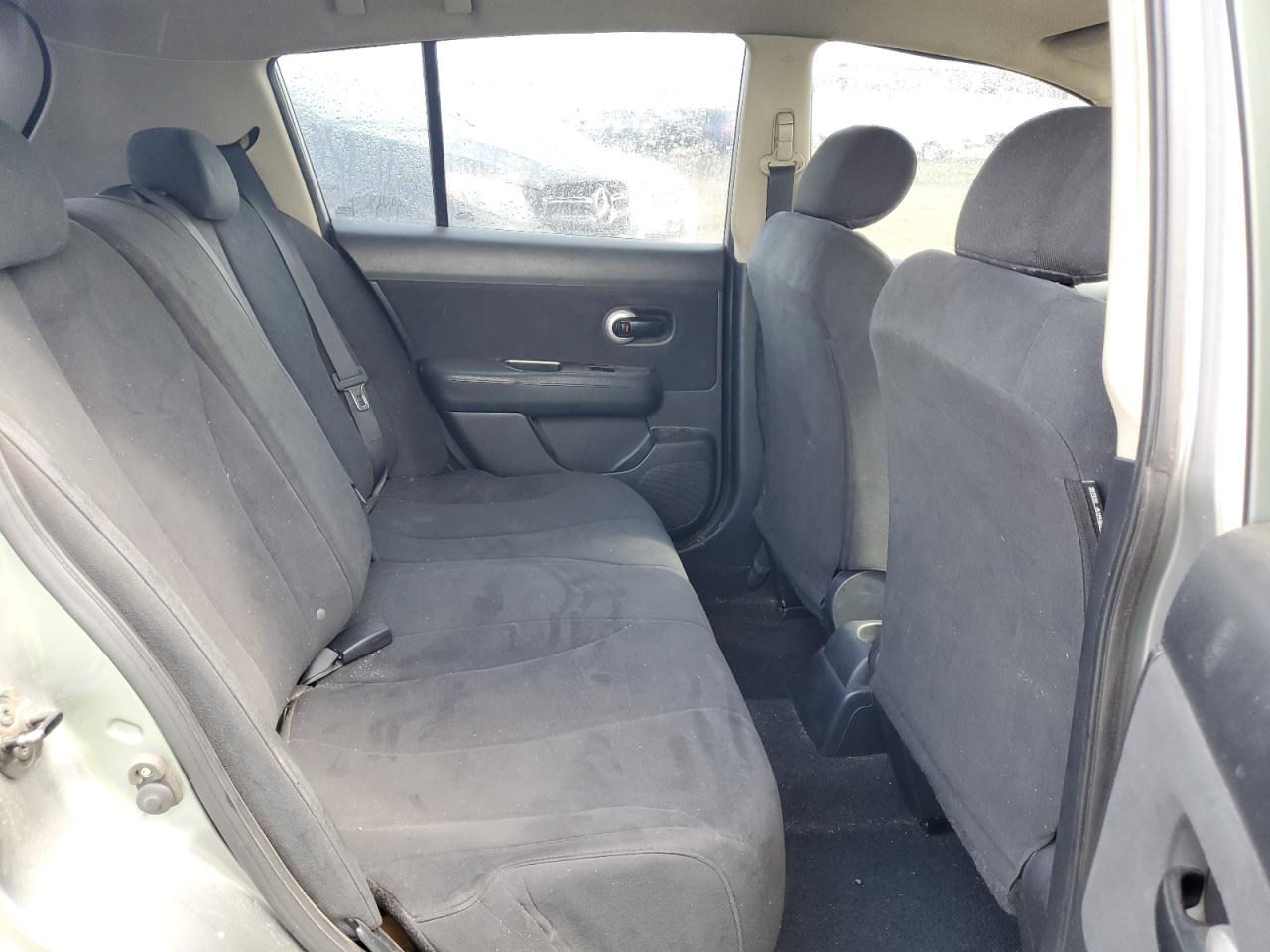 2009 Nissan Versa - Image 11