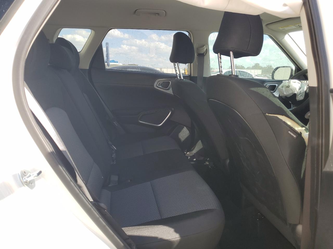 2025 Kia Soul - Image 11