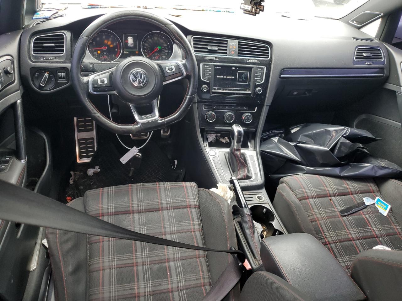 2016 Volkswagen GTI - Image 8
