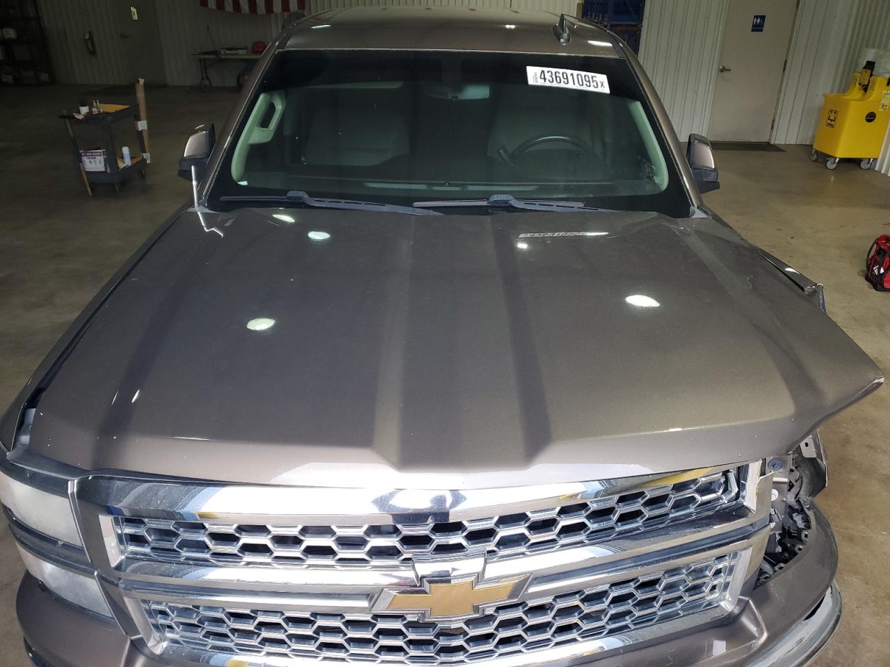 2015 Chevrolet Silverado - Image 11