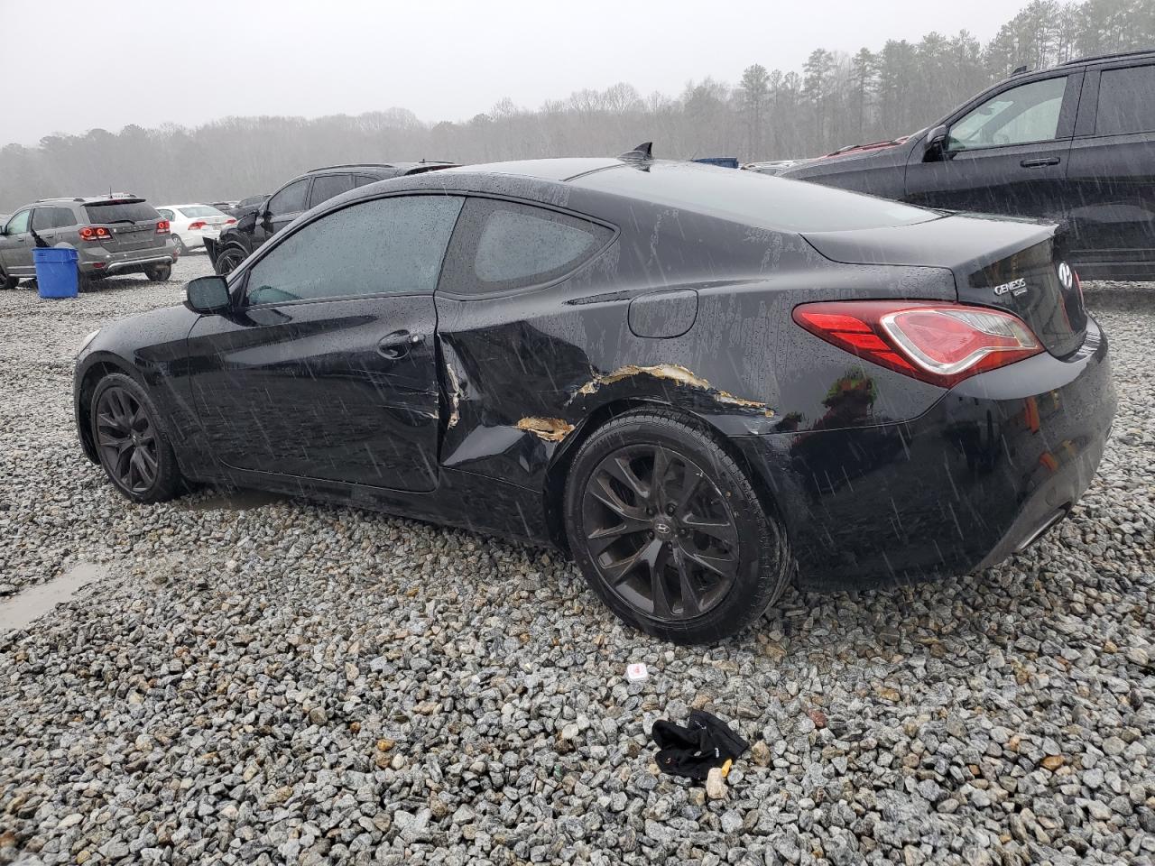 2015 Hyundai Genesis - Image 2