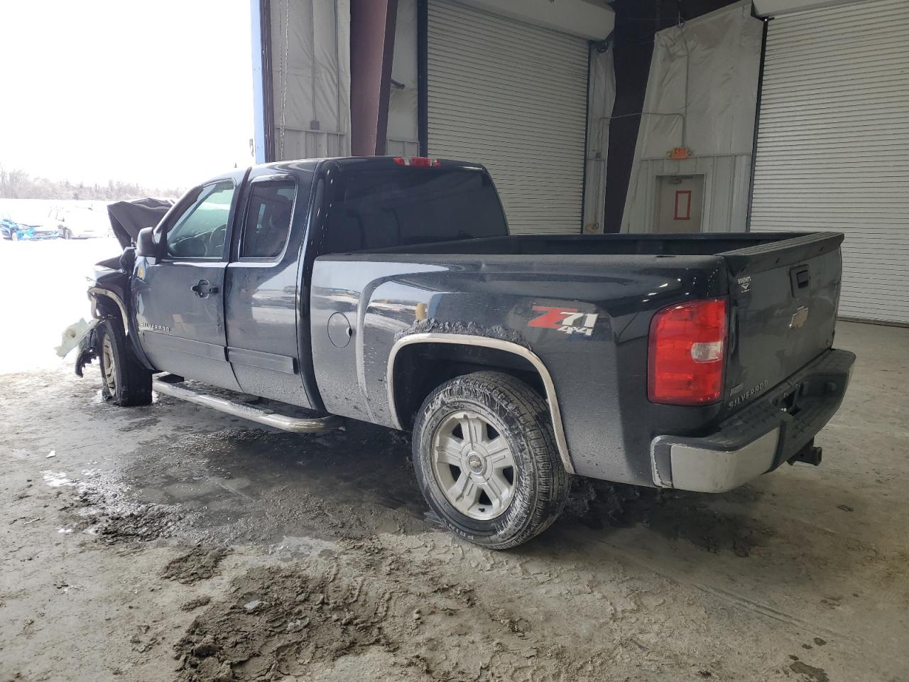 2011 Chevrolet Silverado - Image 2