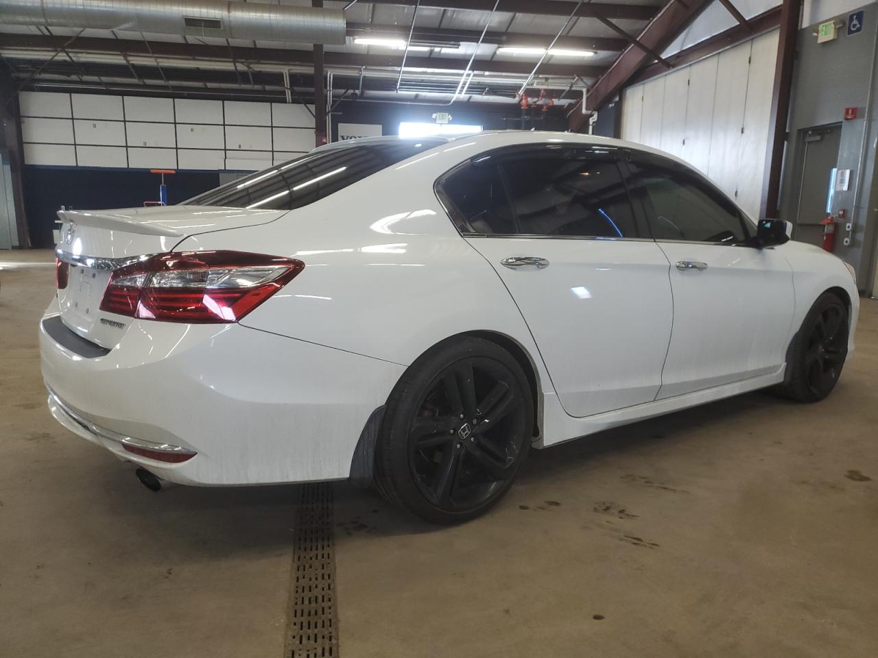 2016 Honda Accord - Image 3