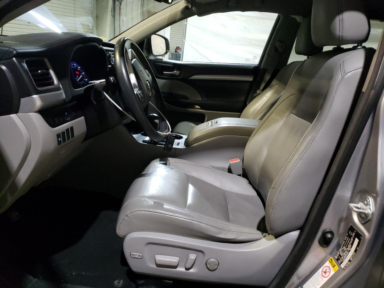 2015 Toyota Highlander - Image 7
