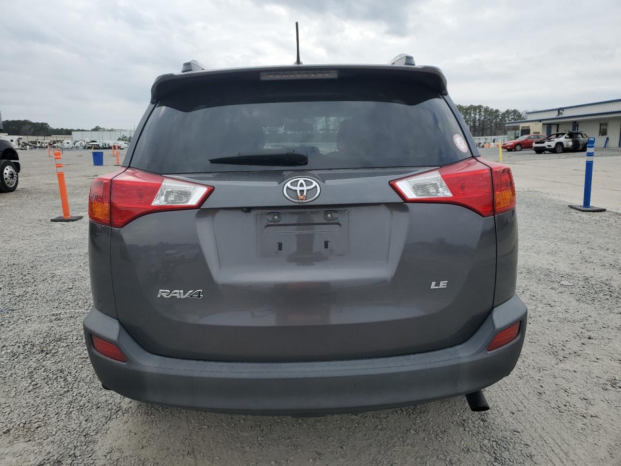 2015 Toyota RAV 4 - Image 6