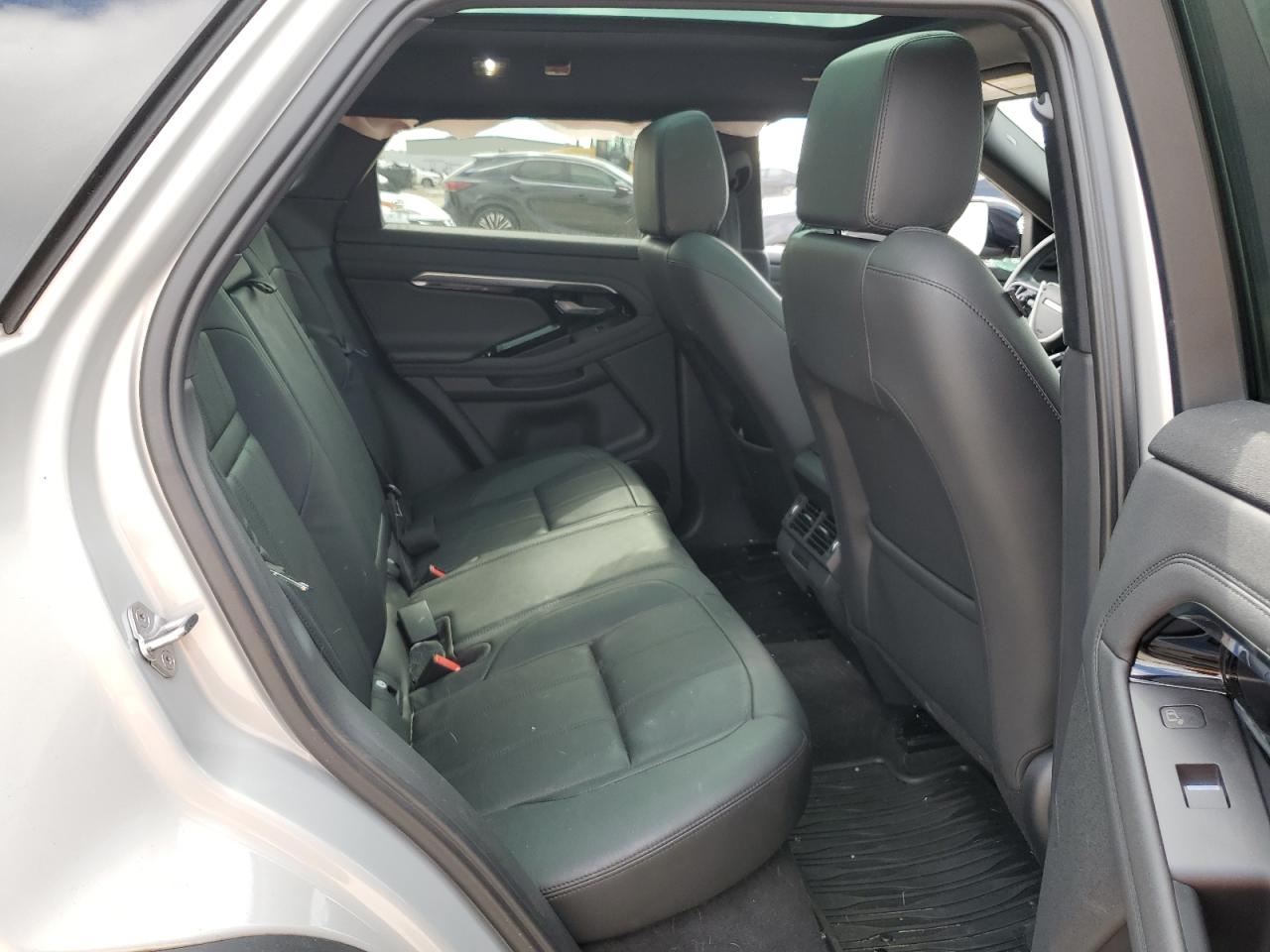 2022 Land Rover Range Rover - Image 11