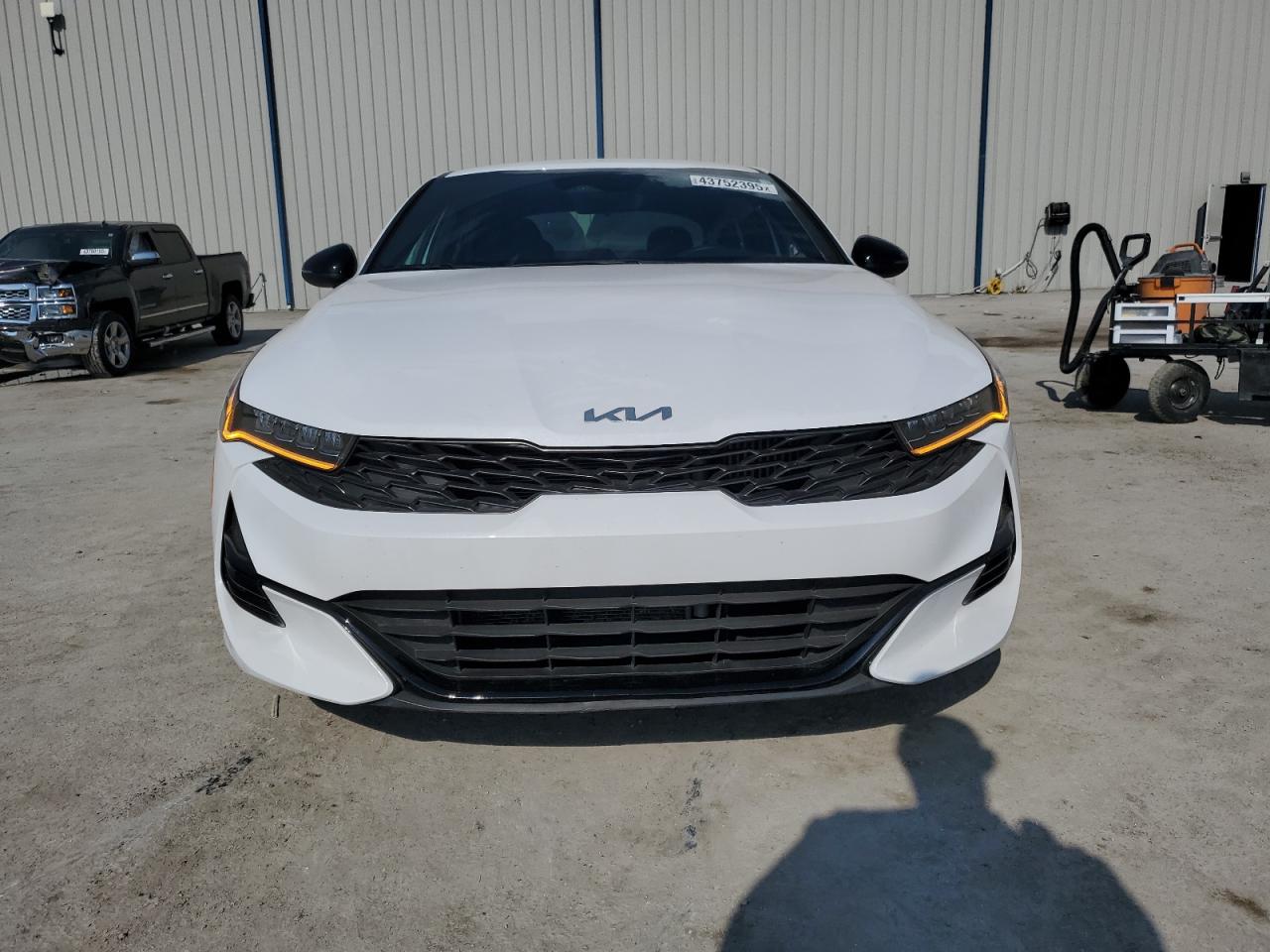 2022 Kia K5 - Image 5