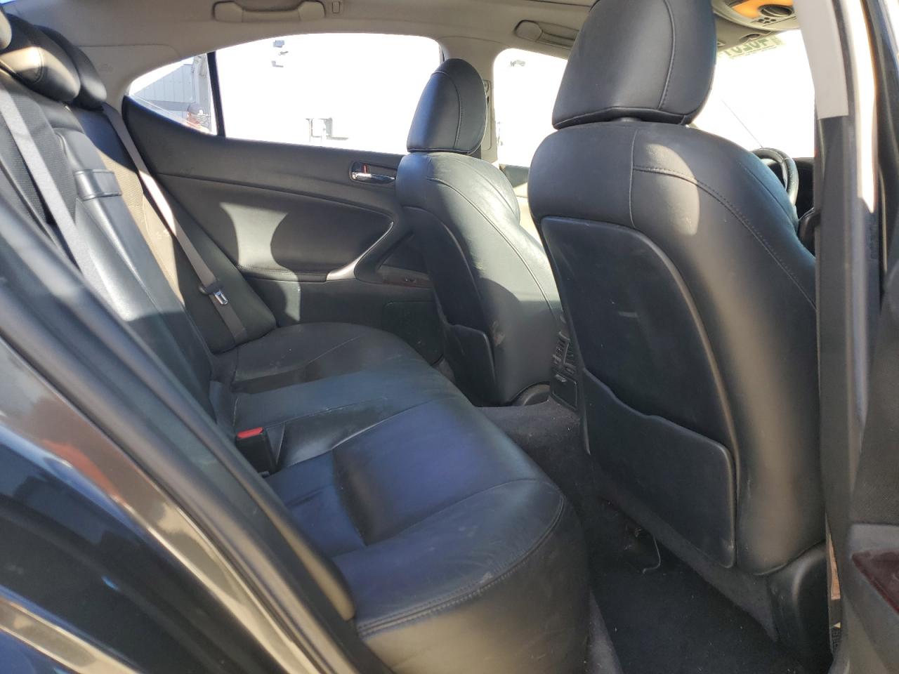 2007 Lexus IS - Image 10