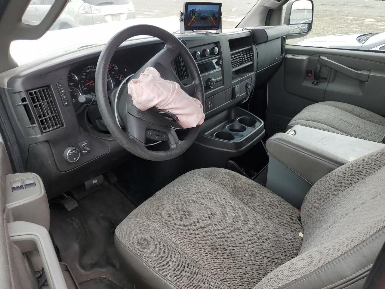 2017 Chevrolet Express - Image 8
