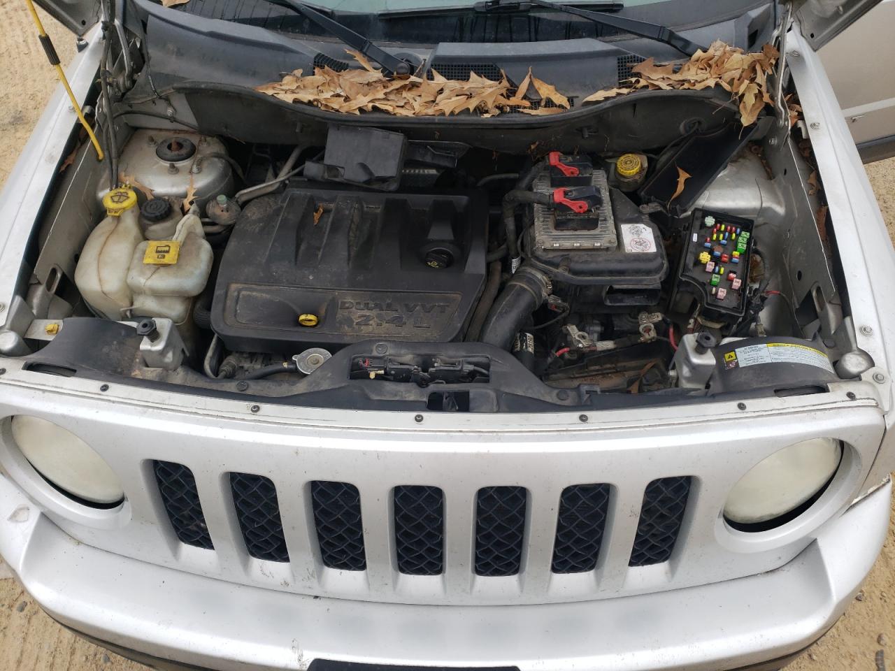 2013 Jeep Liberty (Patriot) - Image 12