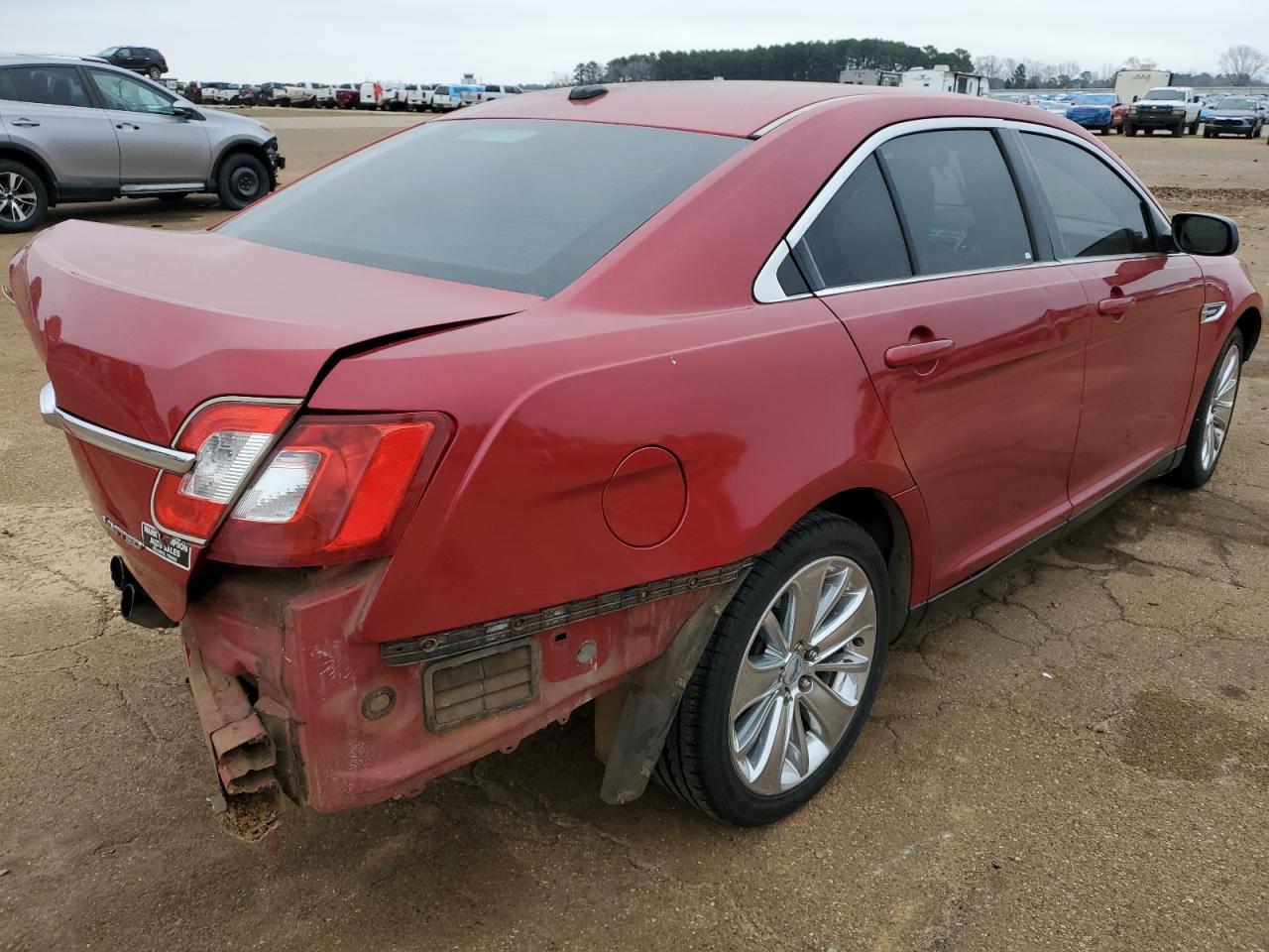 2011 Ford Taurus - Image 3