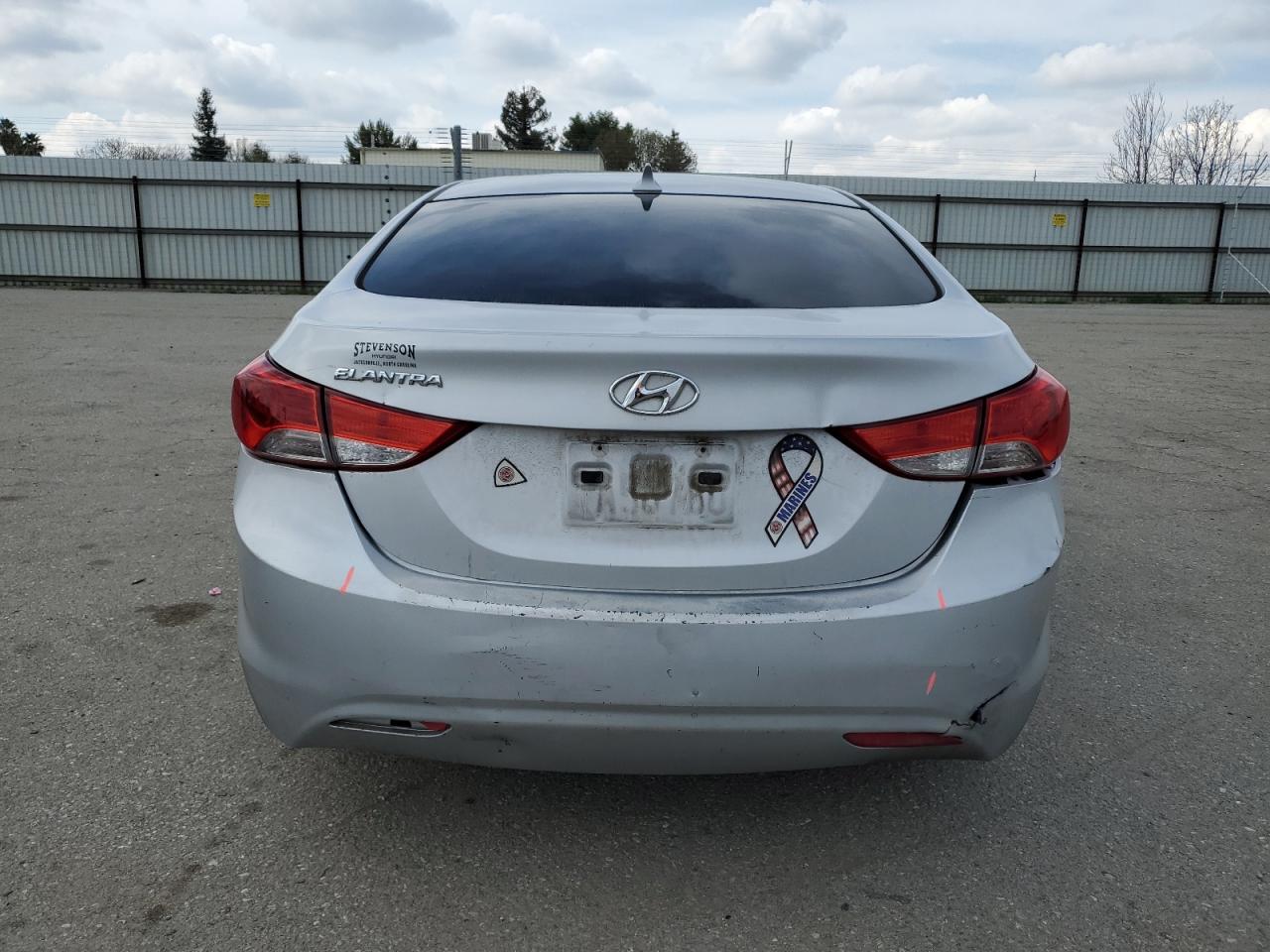 2013 Hyundai Elantra - Image 6