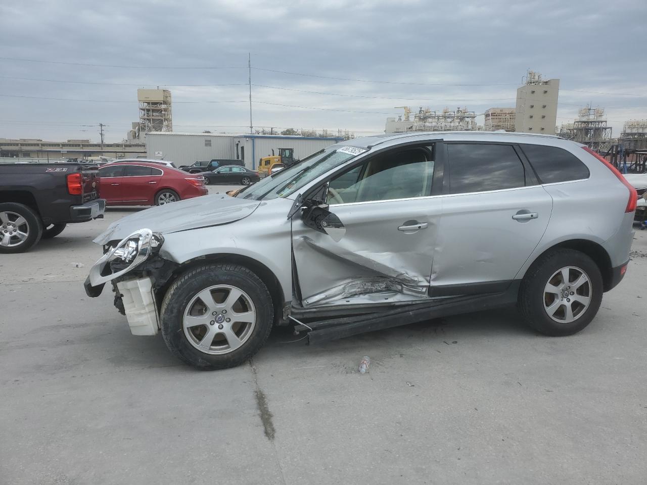 2012 Volvo Xc60 3.2 for Sale in New Orleans, LA - All Over