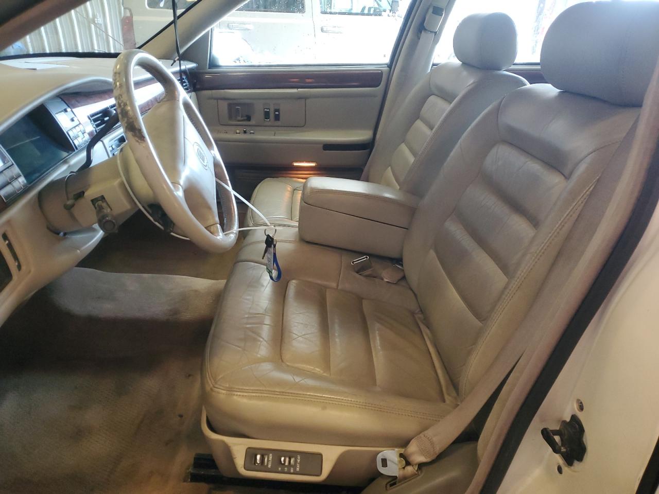 1996 Cadillac De Ville - Image 7