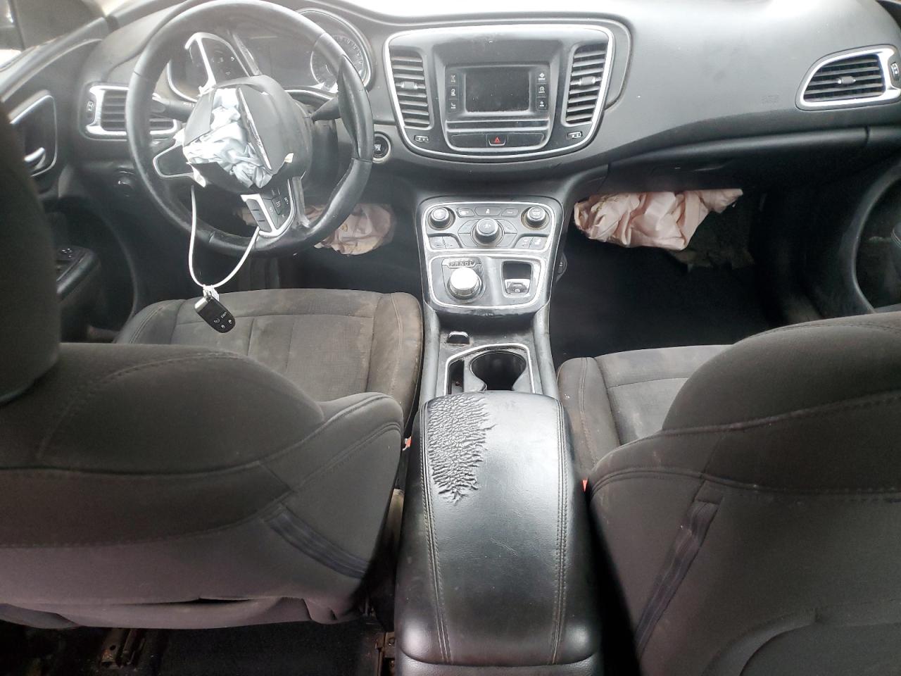 2015 Chrysler 200 - Image 8