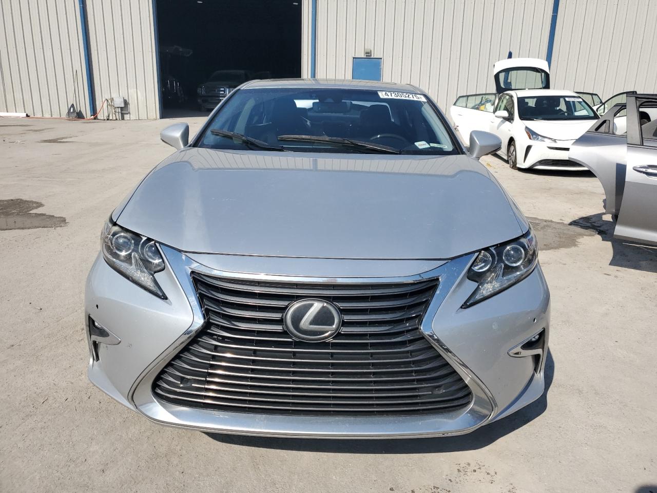 2016 Lexus ES - Image 5