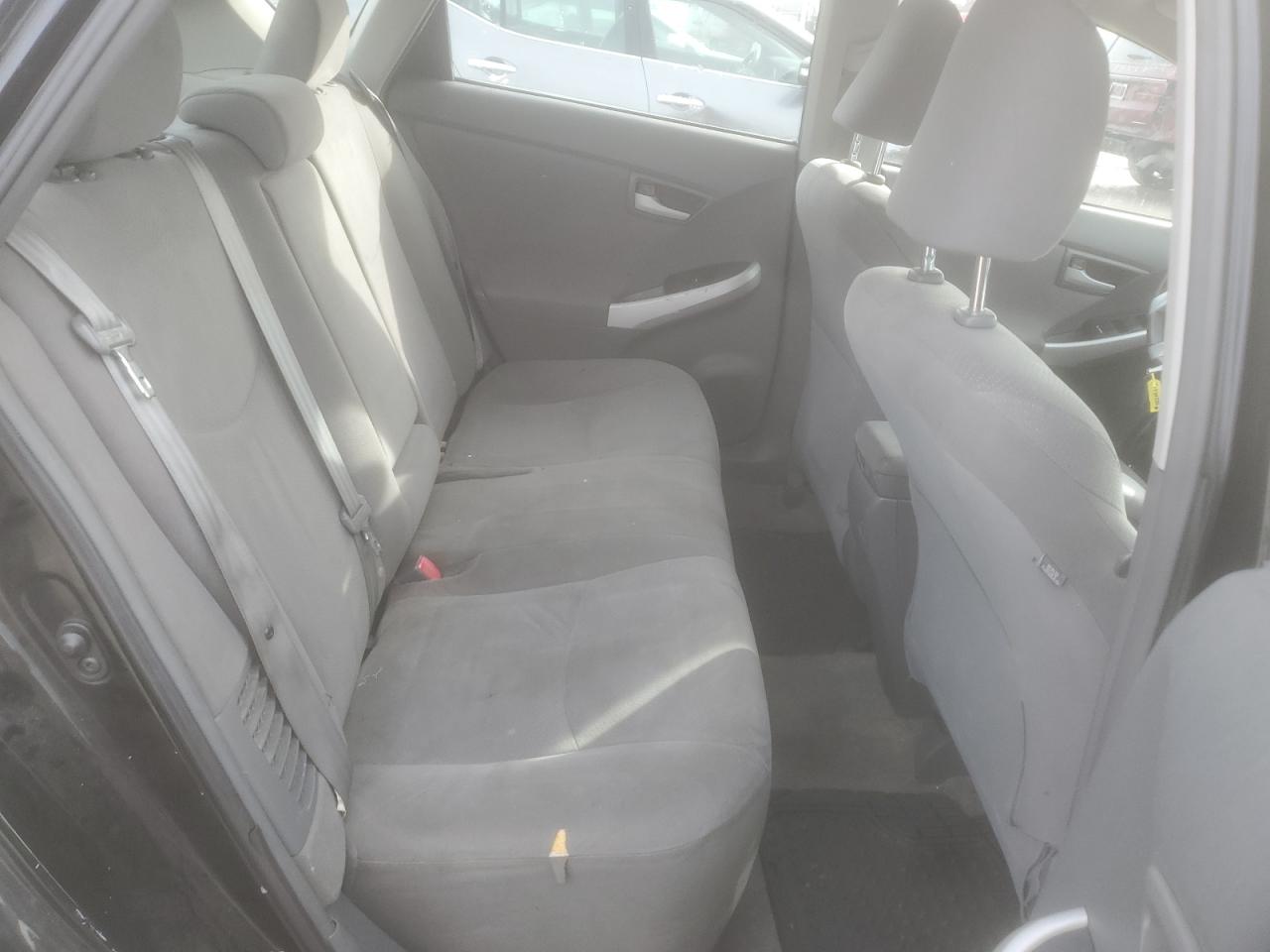 2010 Toyota Prius - Image 11